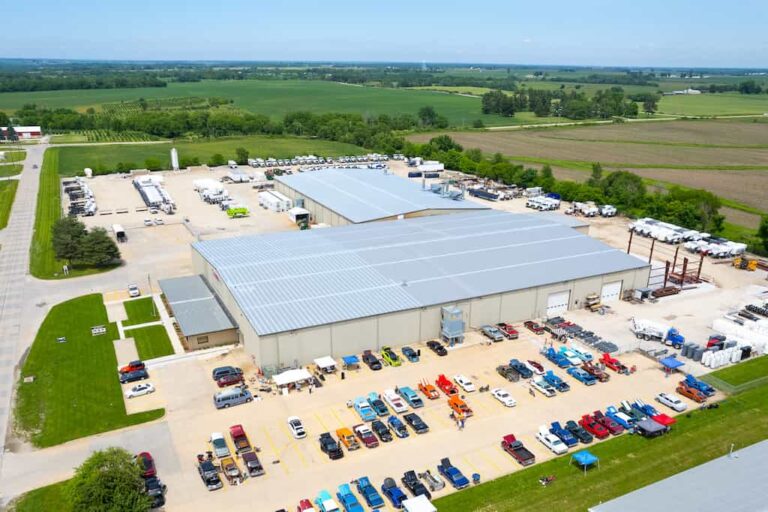 Indianola commercial roofing companies
