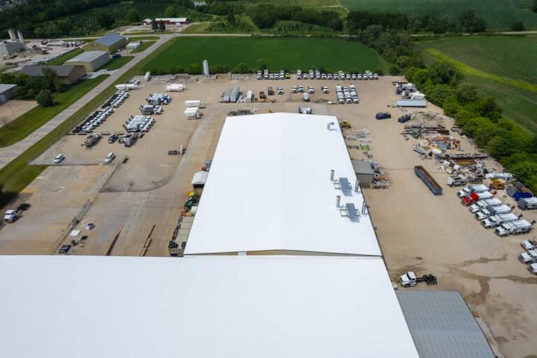 Indianola commercial roof replacement contractors